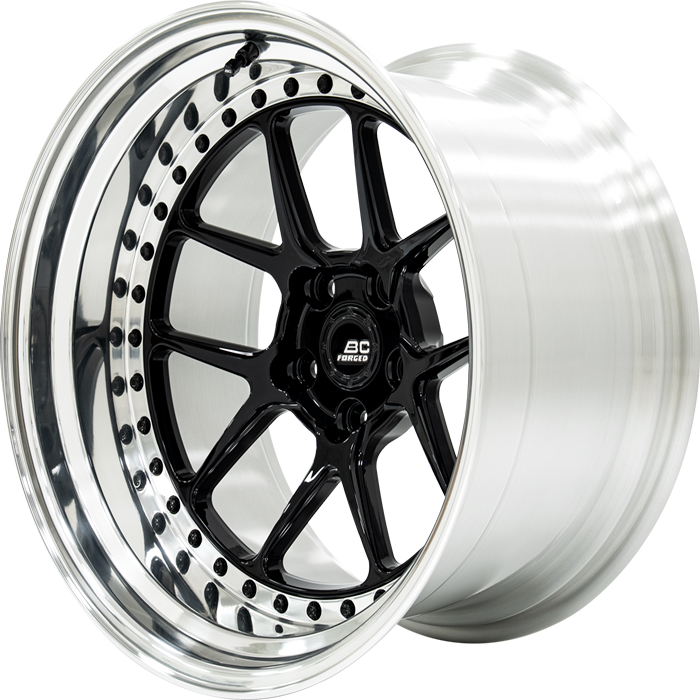 Moniosainen LE52 / MLE52